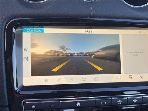 Used 2019 Jaguar XJ R-Sport RWD image 13