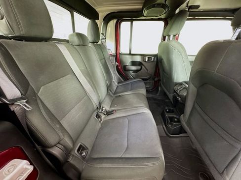 Used 2021 Jeep Gladiator Sport AWD/4WD image 29