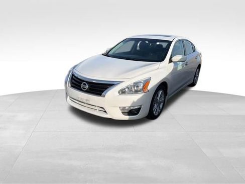 Used 2015 Nissan Altima 2.5 SV image 11