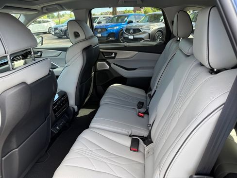 Used 2026 Acura MDX w/ Advance Package AWD/4WD image 14