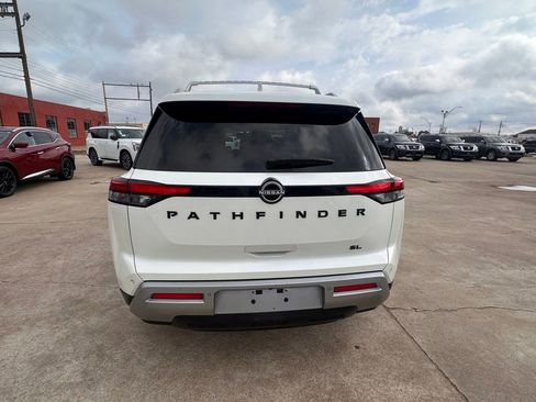 Certified 2022 Nissan Pathfinder SL w/ SL Black Package FWD image 5