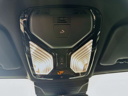 Used 2026 BMW X5 xDrive40i AWD/4WD image 32