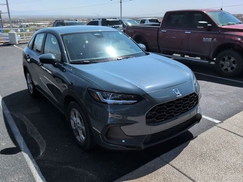 Used 2023 Honda HR-V LX image 2