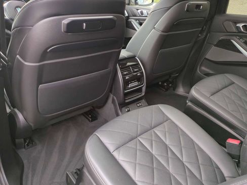 Certified 2023 BMW X7 xDrive40i w/ M Sport Package image 19