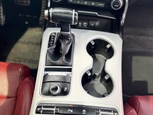 Used 2018 Kia Stinger GT1 image 24