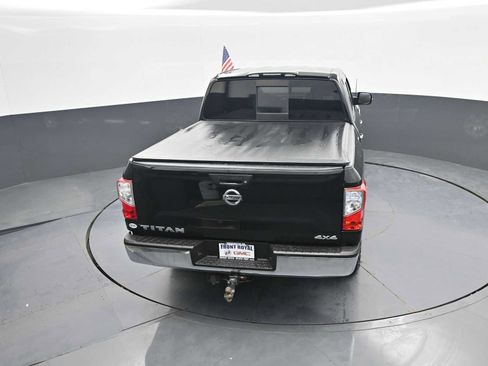 Used 2017 Nissan Titan SV AWD/4WD image 30