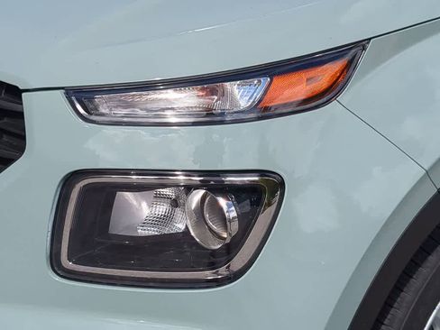 New 2026 Hyundai Venue SE FWD image 11