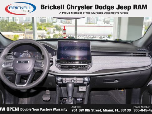 Used 2024 Jeep Compass Latitude AWD/4WD image 16