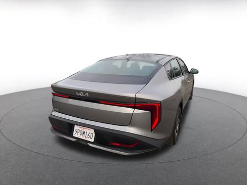 Used 2025 Kia K4 LXS image 12