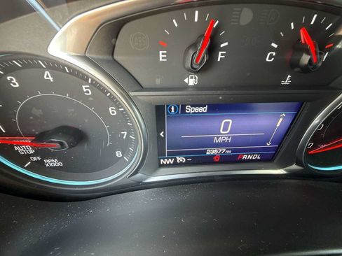 Certified 2019 Chevrolet Equinox LT FWD image 12