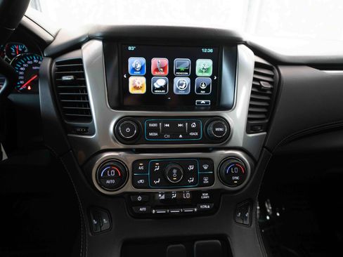 Used 2018 Chevrolet Suburban LT AWD/4WD image 17
