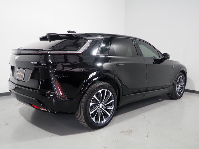 Used 2024 Cadillac Lyriq Sport RWD image 6