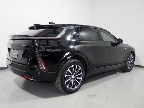 Used 2024 Cadillac Lyriq Sport RWD image 6