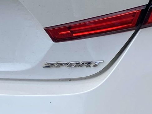 Used 2022 Honda Accord Sport image 11