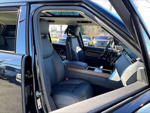 New 2026 Land Rover Range Rover SE image 31
