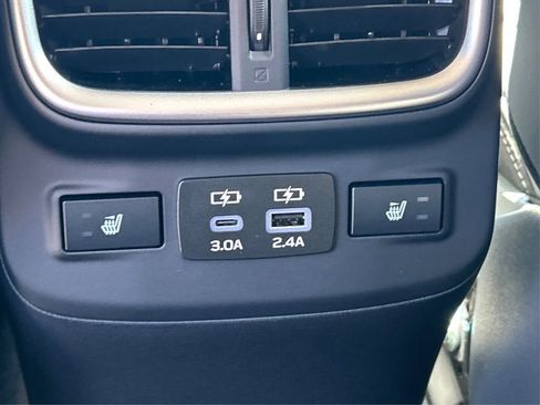 Certified 2025 Subaru Outback Limited image 38