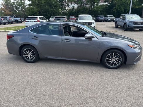 Used 2017 Lexus ES 350 w/ Luxury Package FWD image 20