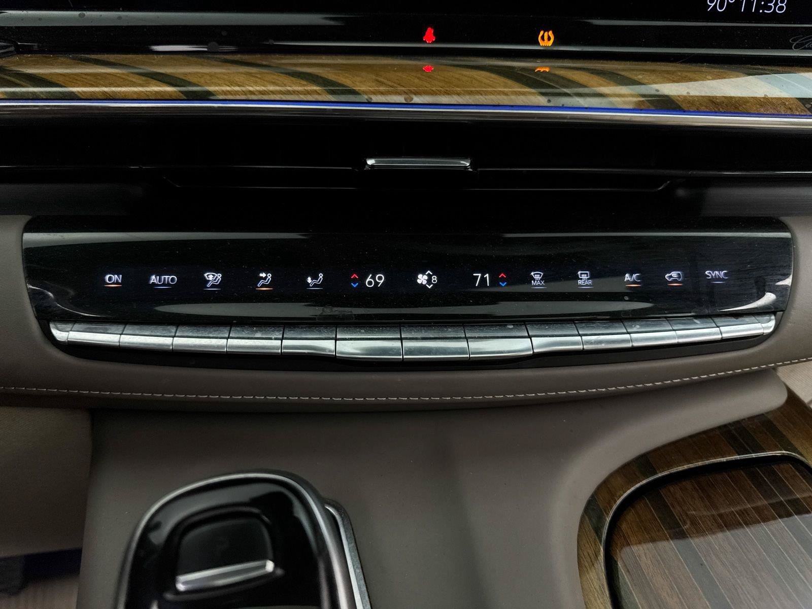 Used 2022 Cadillac Escalade Sport Platinum AWD/4WD image 26