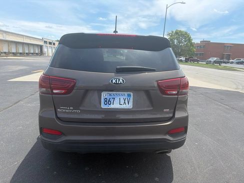 Used 2020 Kia Sorento LX FWD image 6