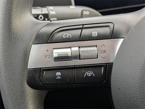 Used 2025 Hyundai Tucson SE image 28