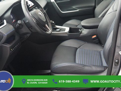 Used 2024 Toyota RAV4 XSE w/ Advanced Technology Package AWD/4WD image 9