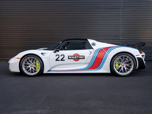 Used 2015 Porsche 918 Spyder AWD/4WD image 2