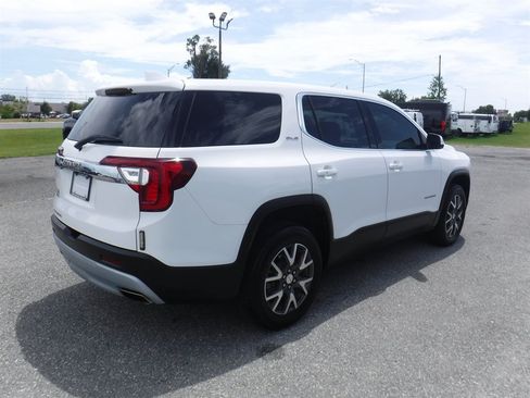 Used 2022 GMC Acadia SLE w/ LPO, Floor Liner Package FWD image 2