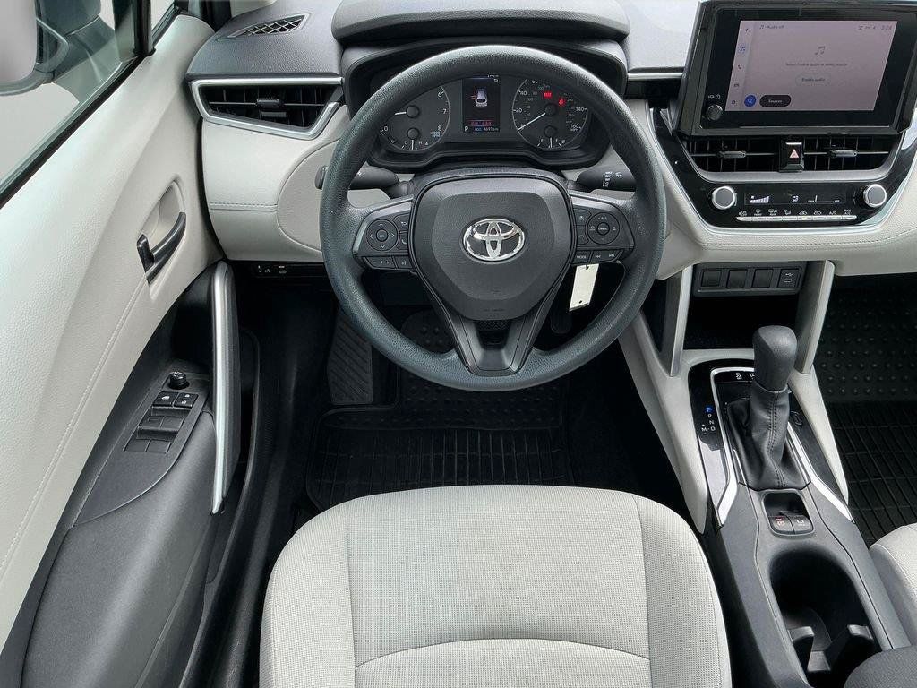 Used 2023 Toyota Corolla Cross L FWD image 3