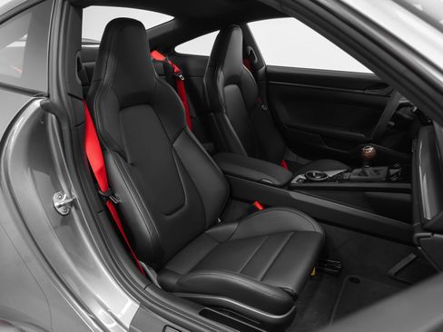Certified 2026 Porsche 911 Carrera T RWD image 32