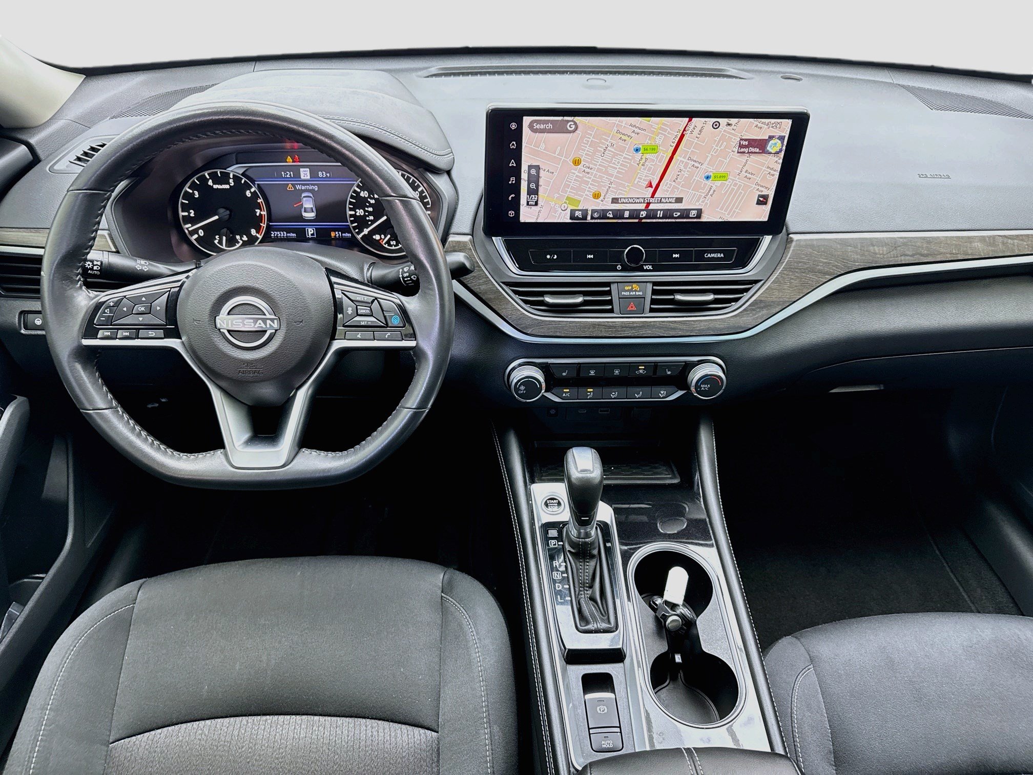 Used 2023 Nissan Altima 2.5 SV w/ SV Premium Package FWD image 15
