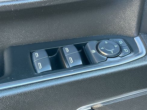 Used 2024 Chevrolet Silverado 2500 LT image 12