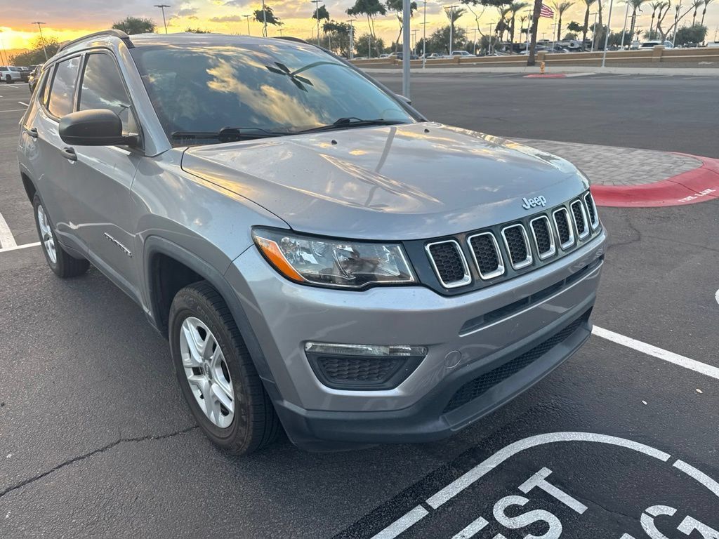 Used 2018 Jeep Compass Sport w/ Tech Group AWD/4WD image 3