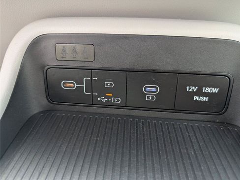 Used 2025 Hyundai Kona SEL FWD image 18