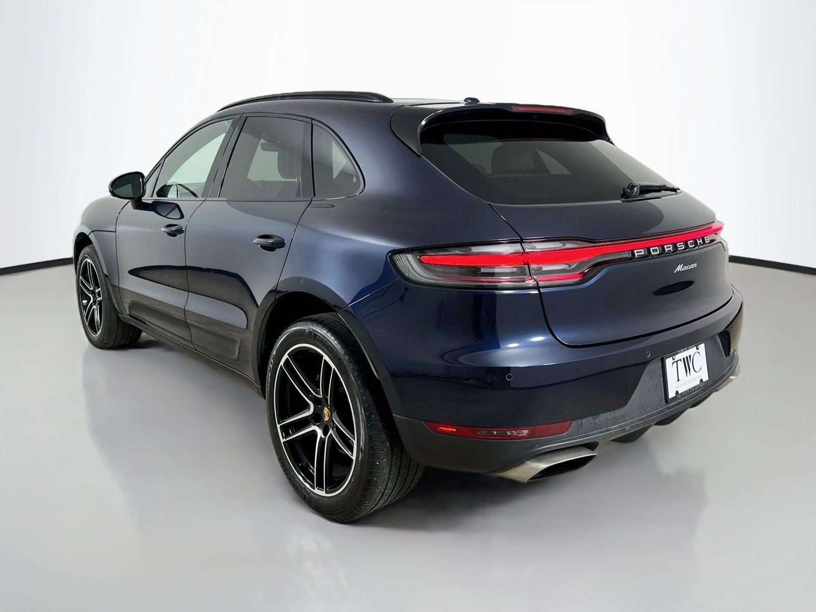 Used 2021 Porsche Macan AWD/4WD image 7