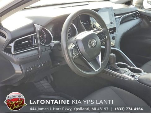 Used 2021 Toyota Camry LE image 10
