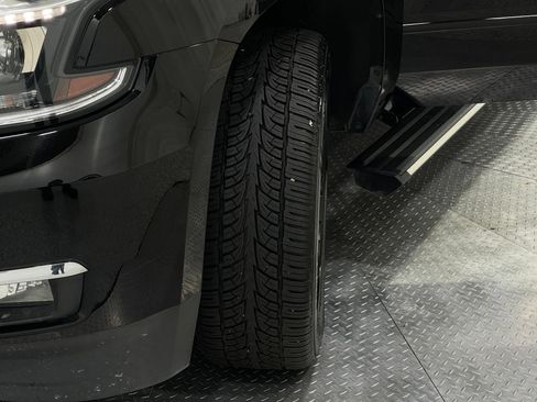 Used 2017 Chevrolet Tahoe Premier AWD/4WD image 38