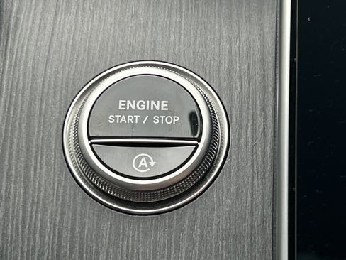Certified 2025 Mercedes-Benz C 300 Sedan image 33