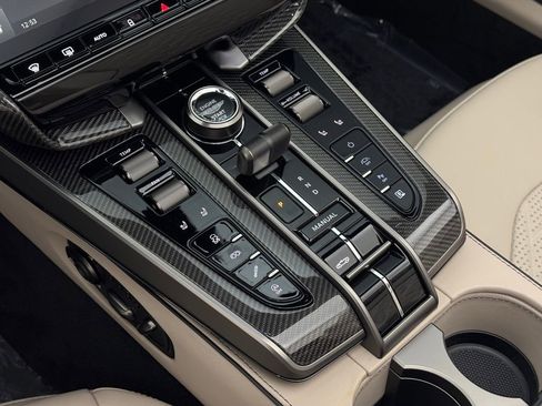 New 2026 Aston Martin Vanquish Convertible image 29