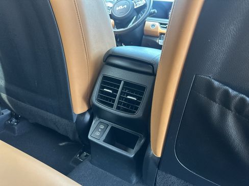Used 2024 Kia Seltos EX AWD/4WD image 14