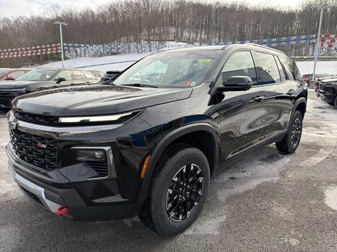 Used 2025 Chevrolet Traverse Z71 w/ Driver Confidence Package image 10