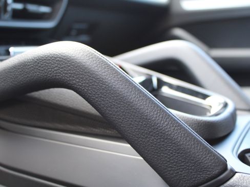 Certified 2025 Porsche Cayenne image 23