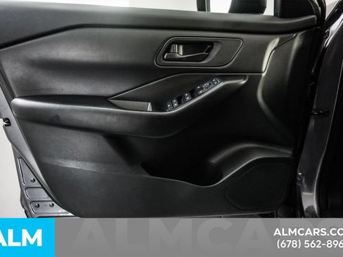 Used 2024 Nissan Rogue S AWD/4WD image 40