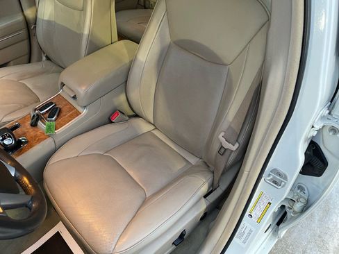 Used 2013 Chrysler 300 C w/ Light Group image 21