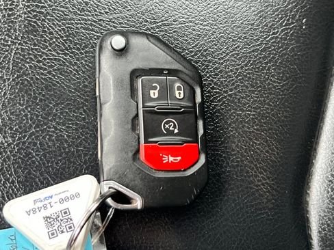 Used 2021 Jeep Wrangler Unlimited Rubicon 4xe w/ Steel Bumper Group image 29