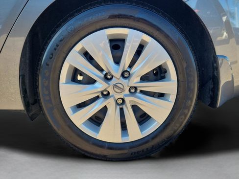 Certified 2025 Nissan Sentra S image 7