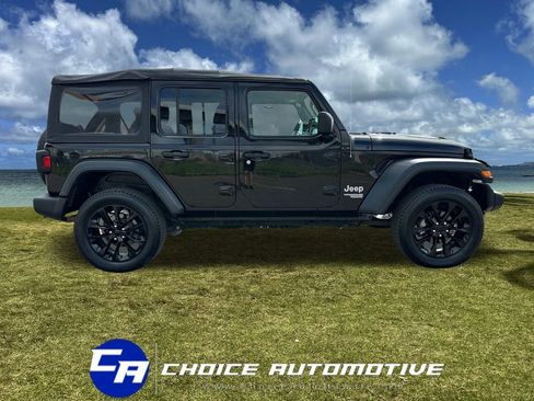 Used 2018 Jeep Wrangler Unlimited Sport image 9