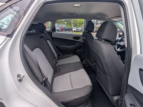 Used 2019 Hyundai Kona SE FWD image 15