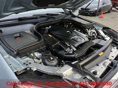 Used 2018 Mercedes-Benz GLC 300 4MATIC image 17