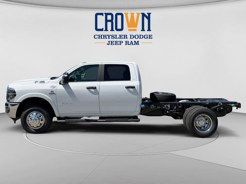 New 2026 RAM 3500 Tradesman AWD/4WD image 6
