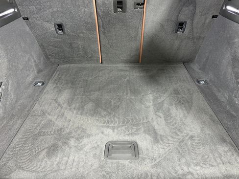 Used 2022 Audi e-tron Premium image 19